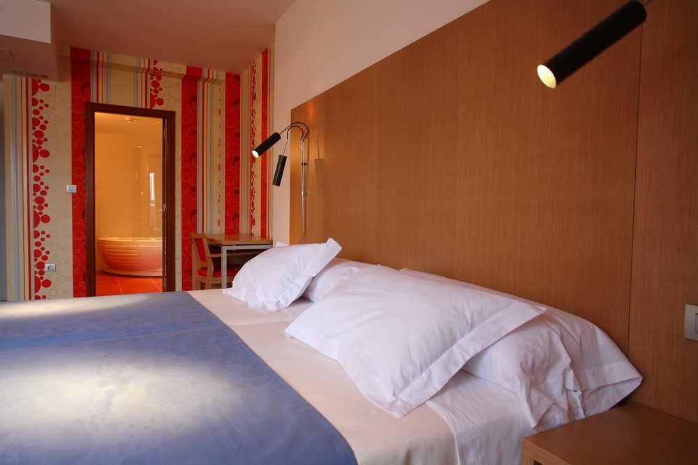 Hotel Ril Burela Екстериор снимка